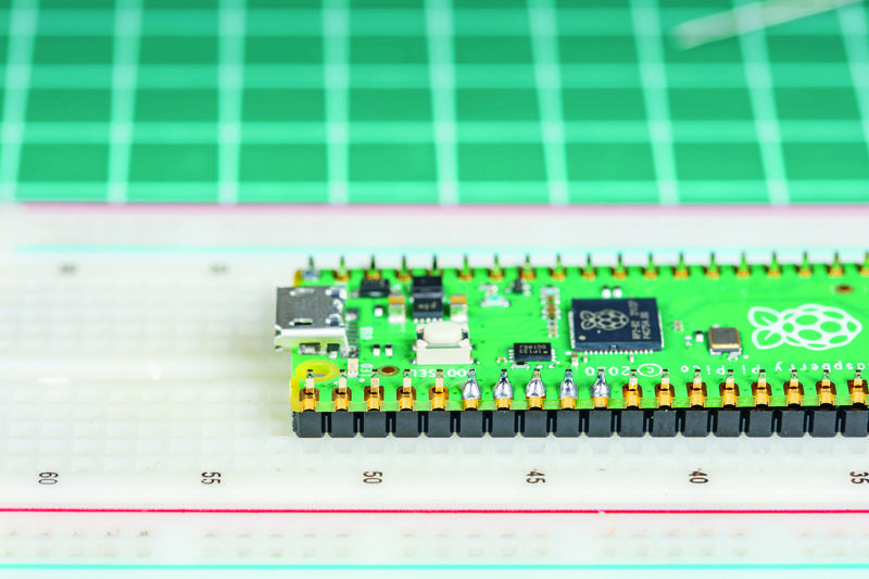 Figure 1-14: Well-soldered pins